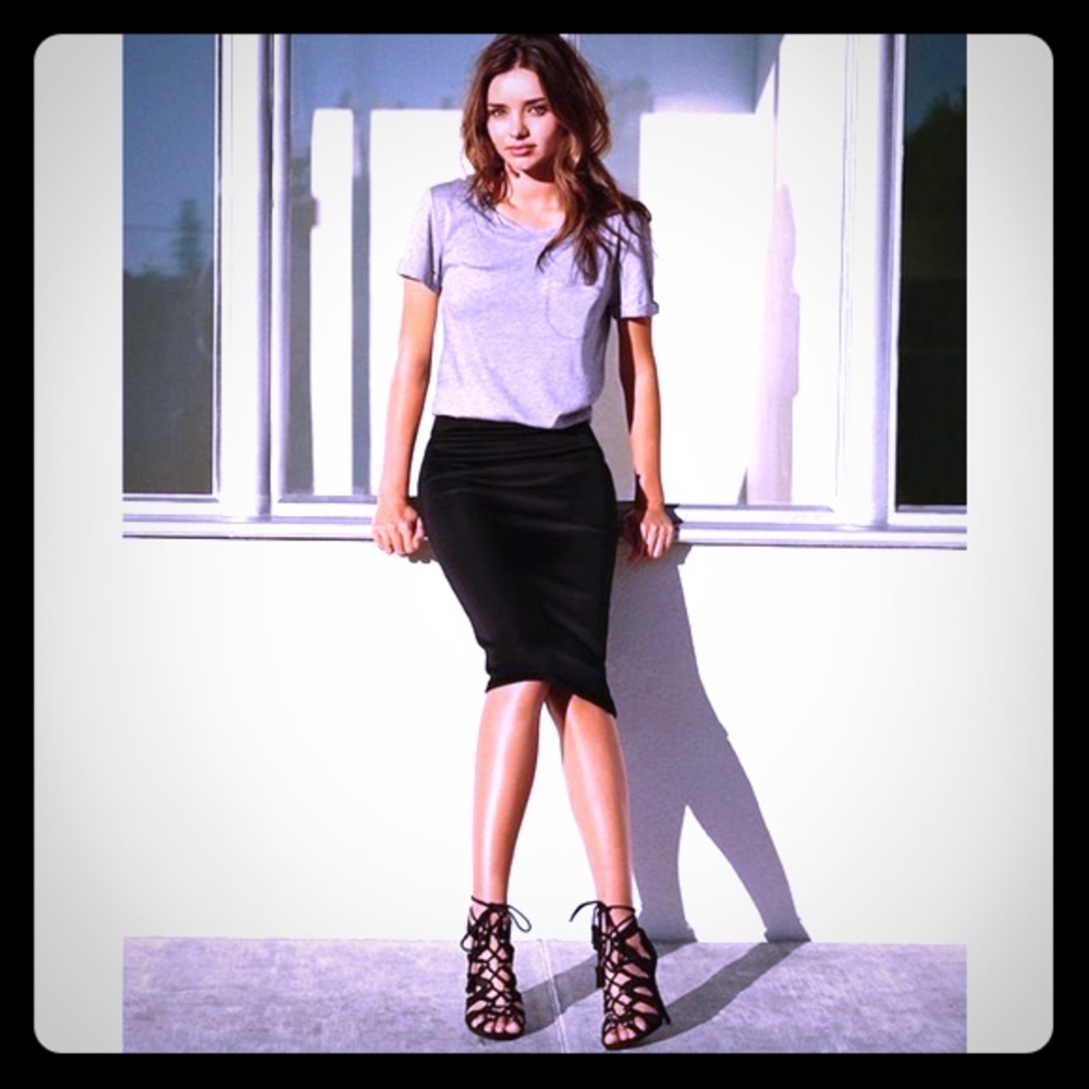 H&M black pencil skirt